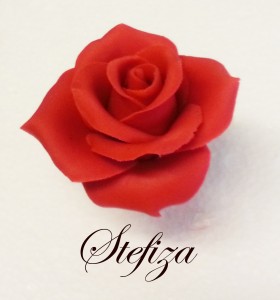 Rosa in pasta di zucchero - petali