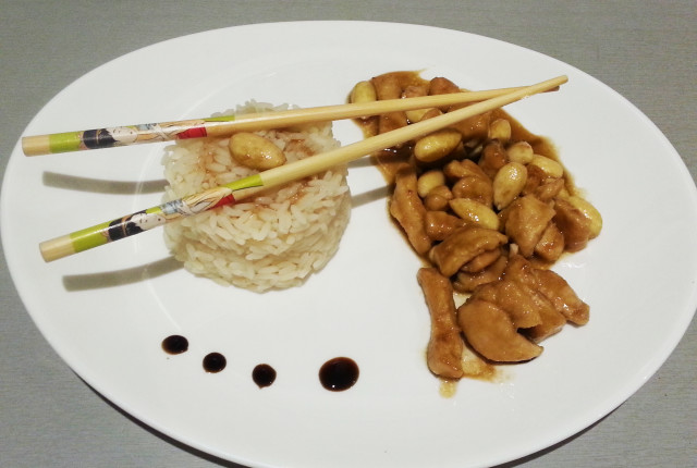 Pollo alle mandorle