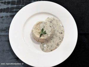 Sformatini al tartufo con fonduta di pecorino fresco