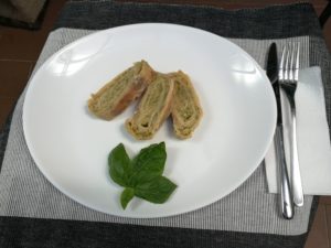 Rotolo di crêpes con zucchine